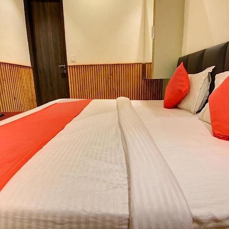 Hotel O Shri Sai Delhi  Exterior photo