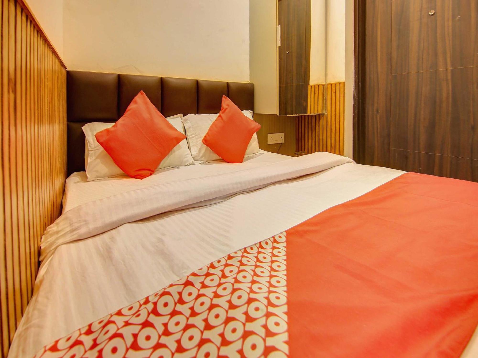 Hotel O Shri Sai Delhi  Exterior photo