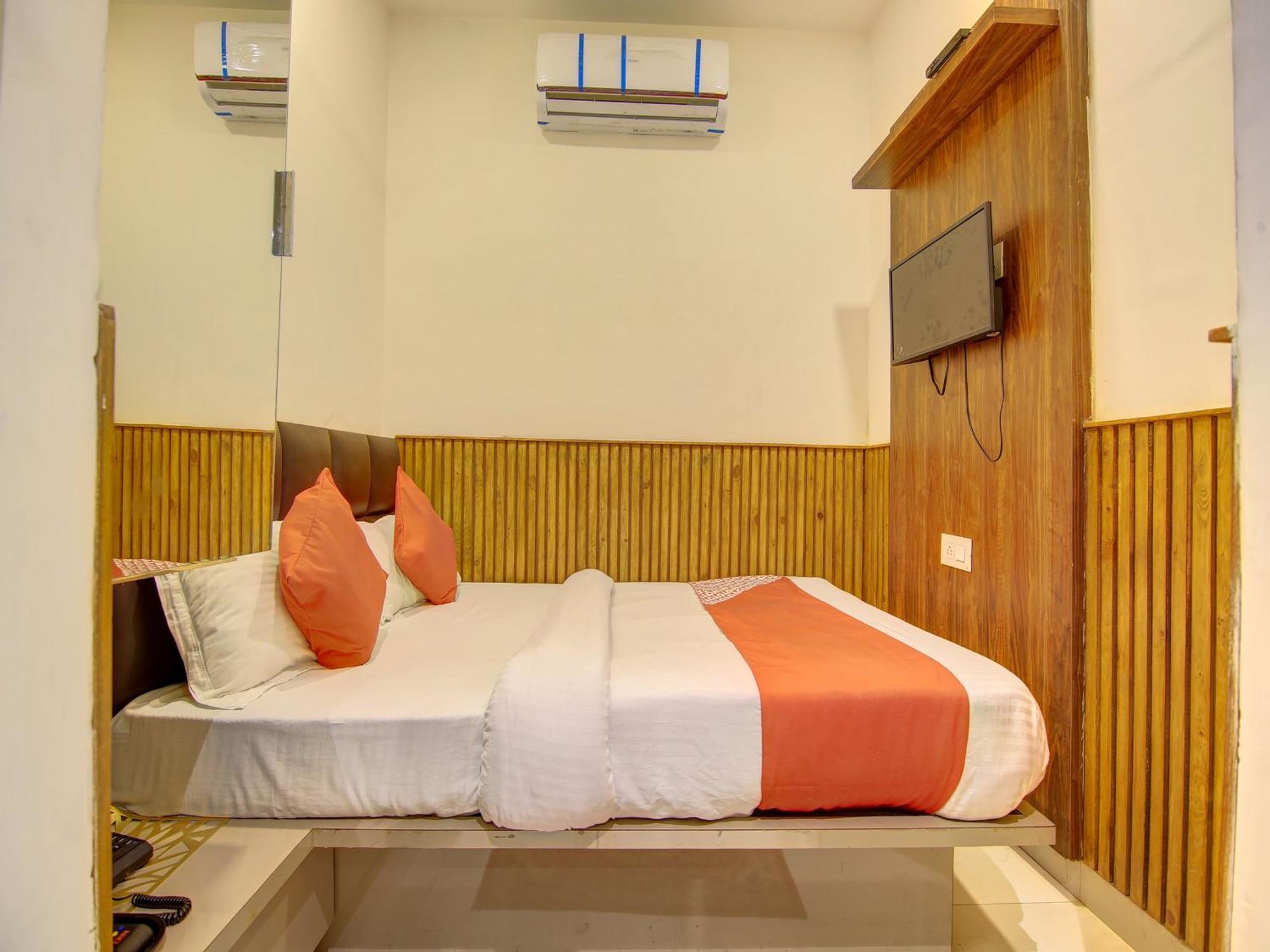 Hotel O Shri Sai Delhi  Exterior photo